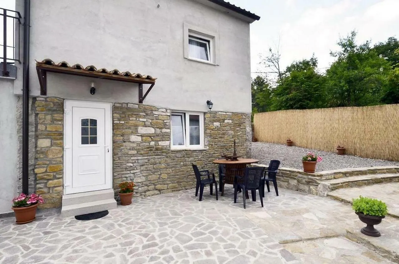 Holiday House Eda With Private Pool Buzet Dom wakacyjny